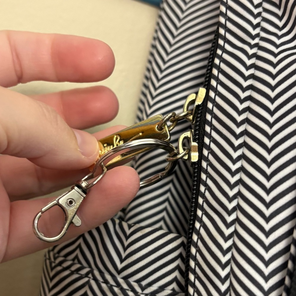 Ju-Ju-Be Be Right Back Diaper Bag black & white striped with gold hardware - Picture 5 of 13